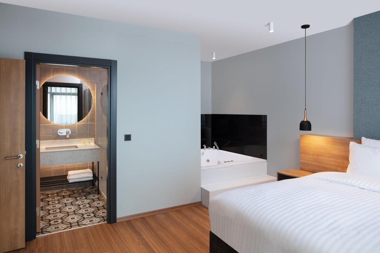Residence Inn By Marriott Istanbul Atasehir Ngoại thất bức ảnh